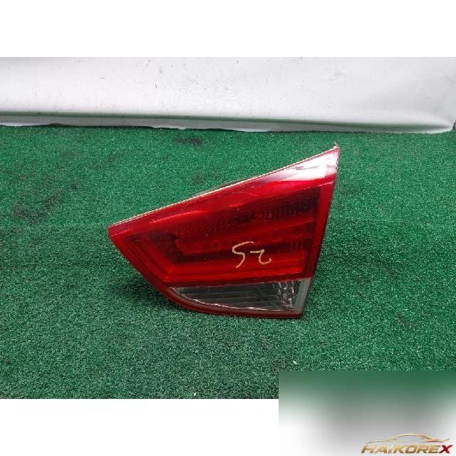 Hyundai Tucson ix 2012 — накладка крышки багажника правая с фонарём 92406-2S02