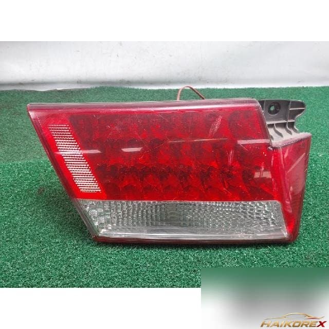 Hyundai Grandeur TG 2006 — наличник крышки багажника левый с подсветкой номера