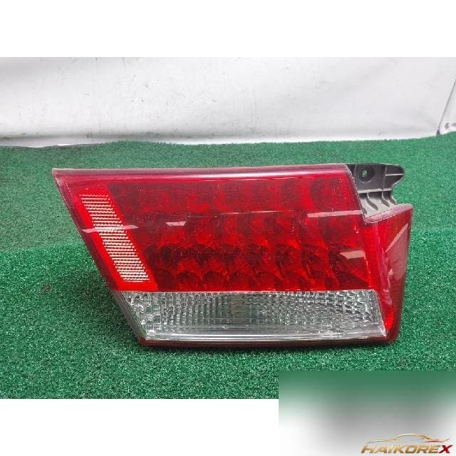 Hyundai Grandeur TG 2006 — накладка крышки багажника левая