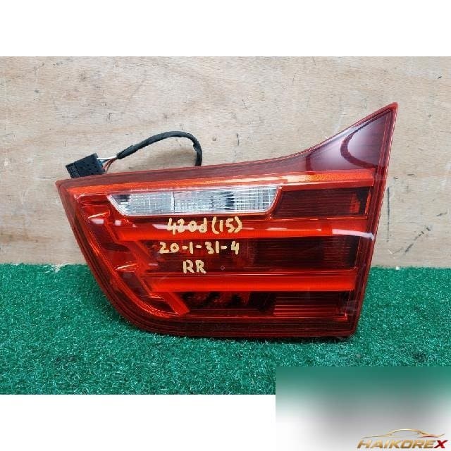 BMW 420d 2015 — накладка крышки багажника правая с фонарём 63217296102