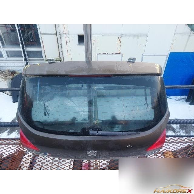 Peugeot 3008 2012 — крышка багажника 8701 AP