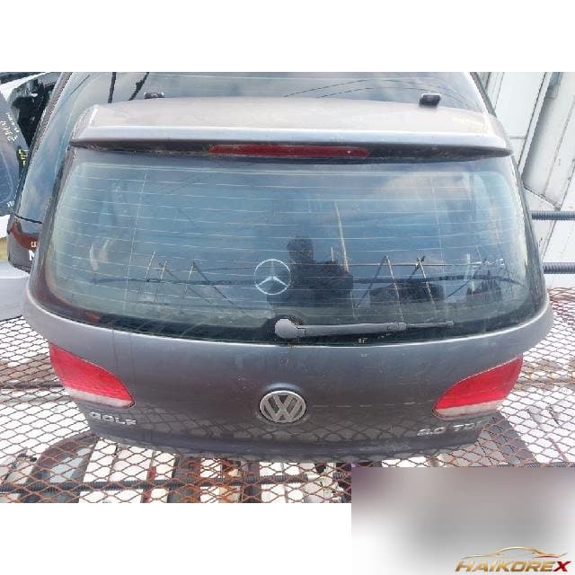Volkswagen Golf 2012 — крышка багажника 5K6827025J