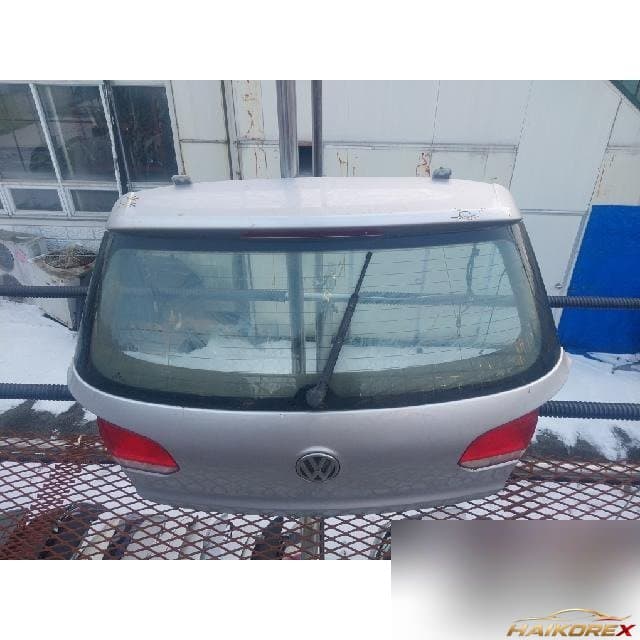 Volkswagen Golf 2012 — крышка багажника 5K6827025J