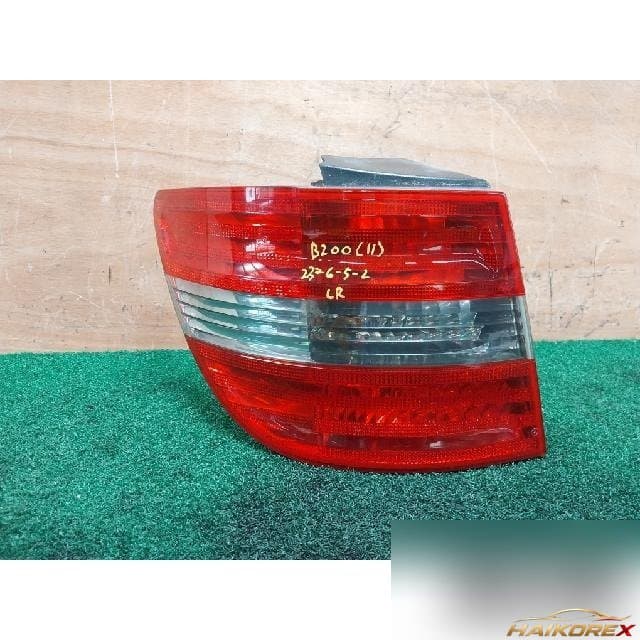 Mercedes-Benz B200 2011 — задний фонарь левый