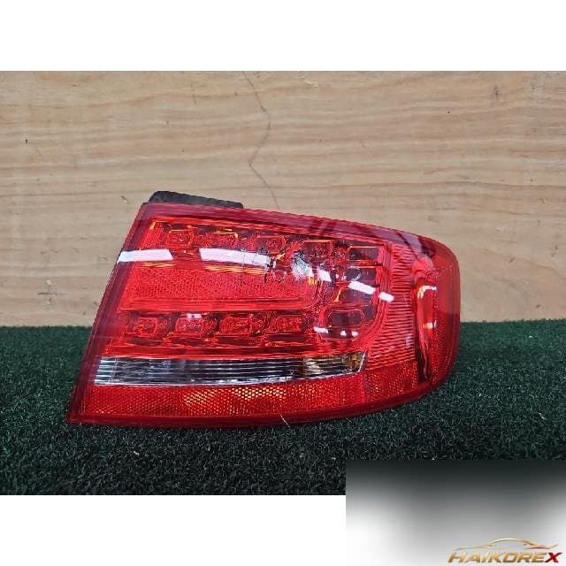 Audi A4 2010 — задний фонарь 8K5945096K