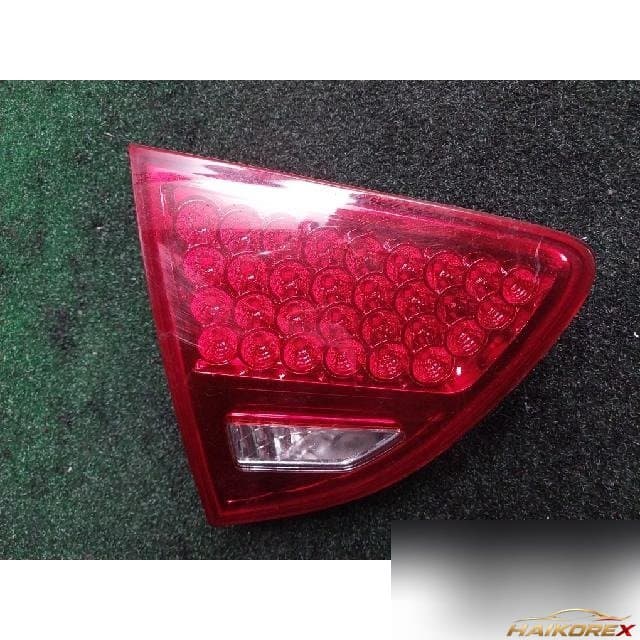 Hyundai Veracruz 2014 — накладка крышки багажника левая с фонарём 924053J100
