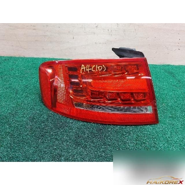 Audi A4 2010 — задний фонарь левый 8K5945095B