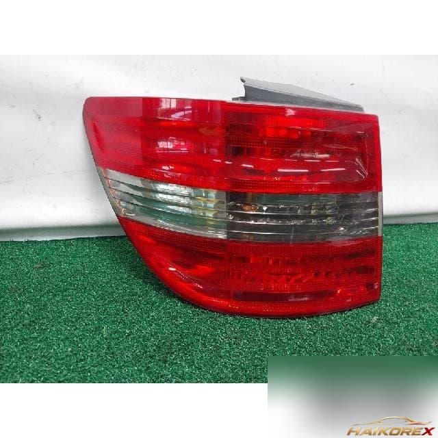 Mercedes-Benz B200 2008 — комбинированный фонарь задний левый водителя