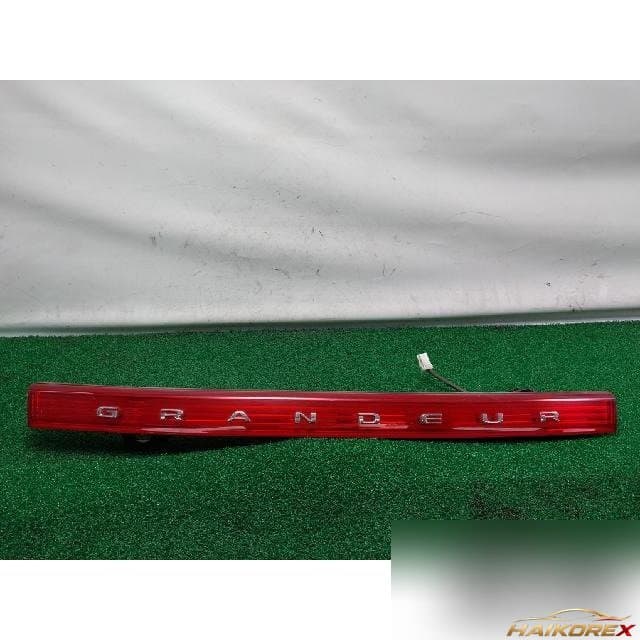 Hyundai Grandeur TG 2008 — накладка крышки багажника левая с фонарём 87360-3L020