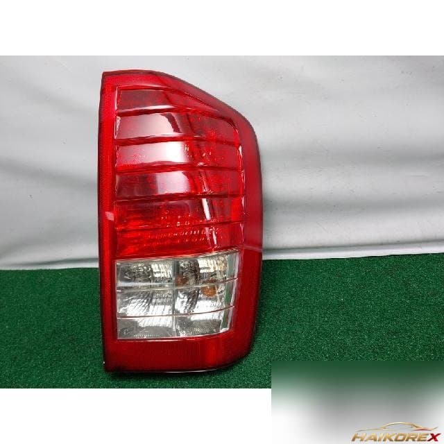 Kia Carnival 2010 — фонарь задний правый комбинированный