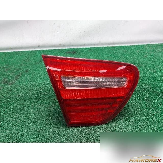 Hyundai Avante HD 2009 — накладка крышки багажника левая