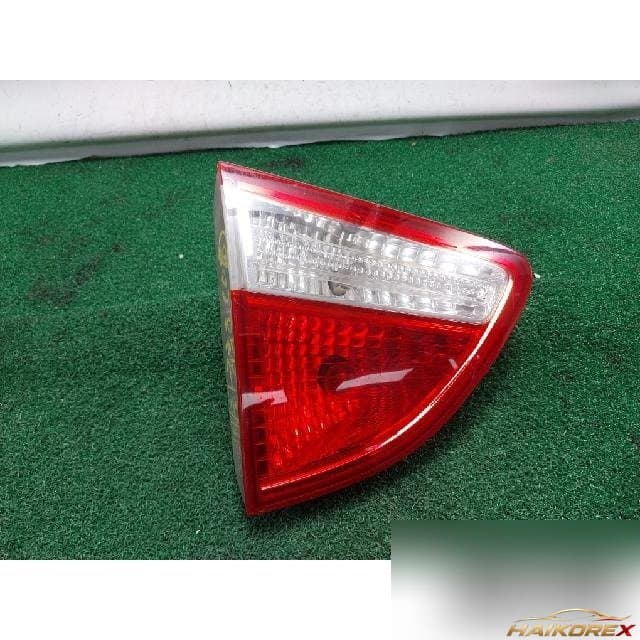 Hyundai Veracruz 2008 — накладка крышки багажника левая