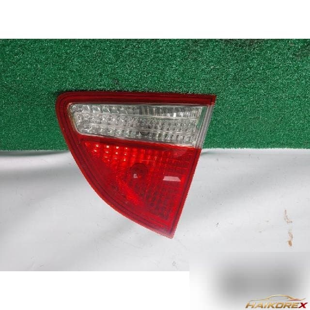 Hyundai Veracruz 2007 — накладка крышки багажника правая 92406-3J000