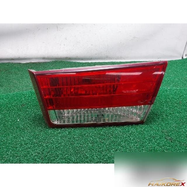 Hyundai NF Sonata 2006 — накладка крышки багажника правая