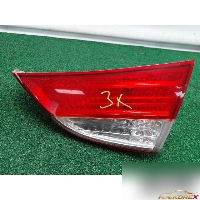 Hyundai Avante MD 2012 — накладка крышки багажника правая с подсветкой номера 92404--3X0