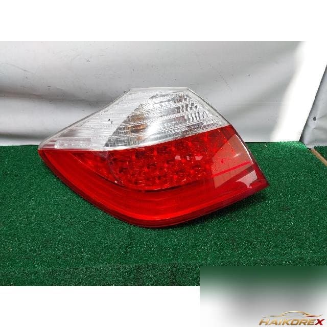 Hyundai Genesis 2011 — комбинированный фонарь задний левый