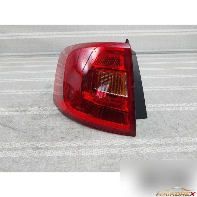 Volkswagen Jetta 2013 — комбинированный фонарь задний левый сторона водителя