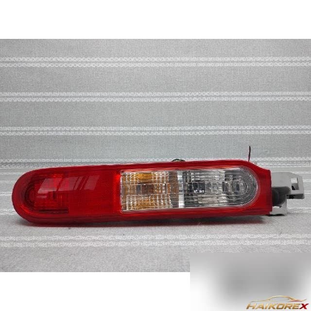 Nissan Cube 2011 — комбинированный фонарь задний правый