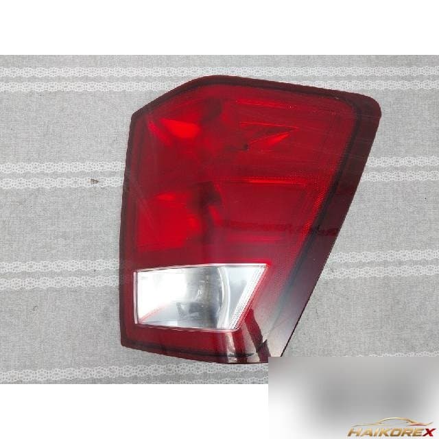 Jeep Cherokee 2006 — комбинированный фонарь задний правый