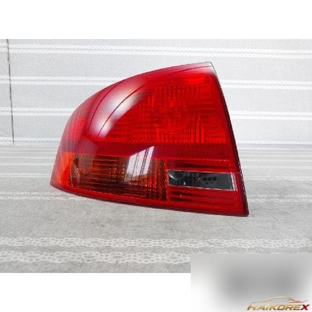 Audi New A4 2006 — комбинированный фонарь задний левый сторона водителя