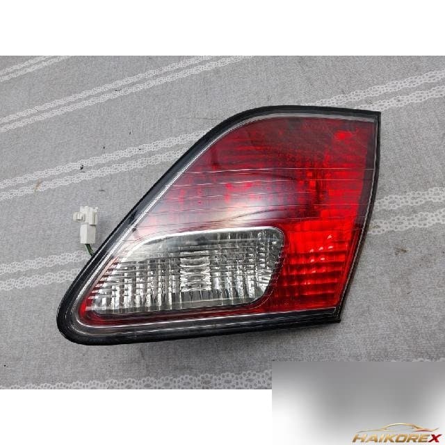 Lexus ES 330 2004 — накладка крышки багажника левая