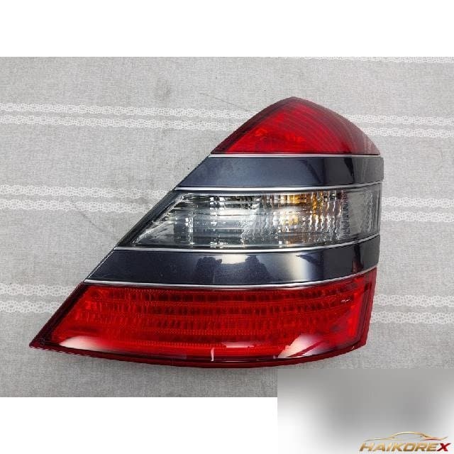 Mercedes-Benz S350 2009 — комбинационный фонарь (задний фонарь) правый пассажирский