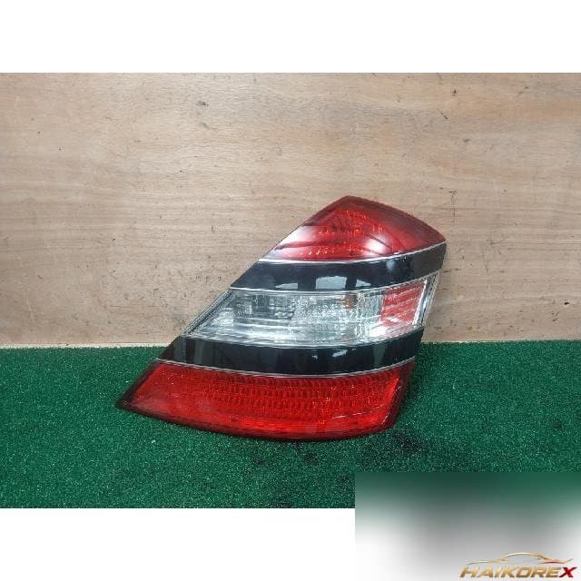 Audi Q5 2010 — крыло правое