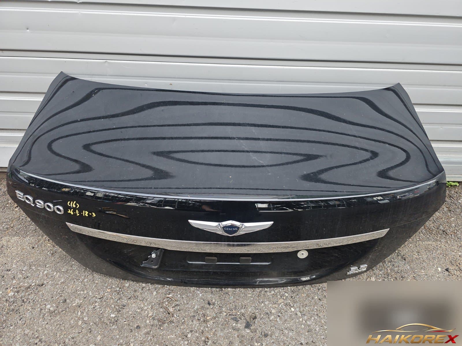 Genesis EQ900 2016 — крышка багажника