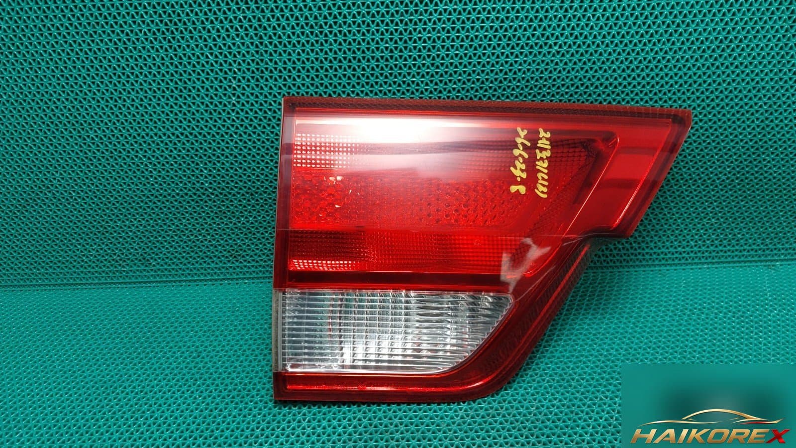 Infiniti G 2013 — крыло левое