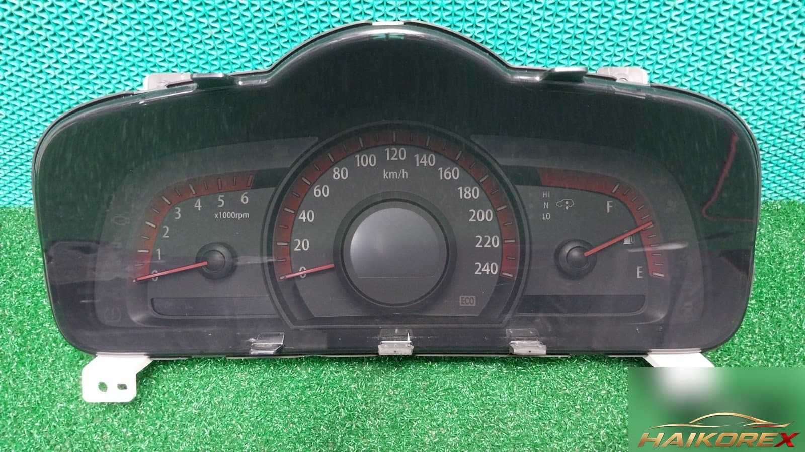 Kia Mohave 2014 — приборная панель