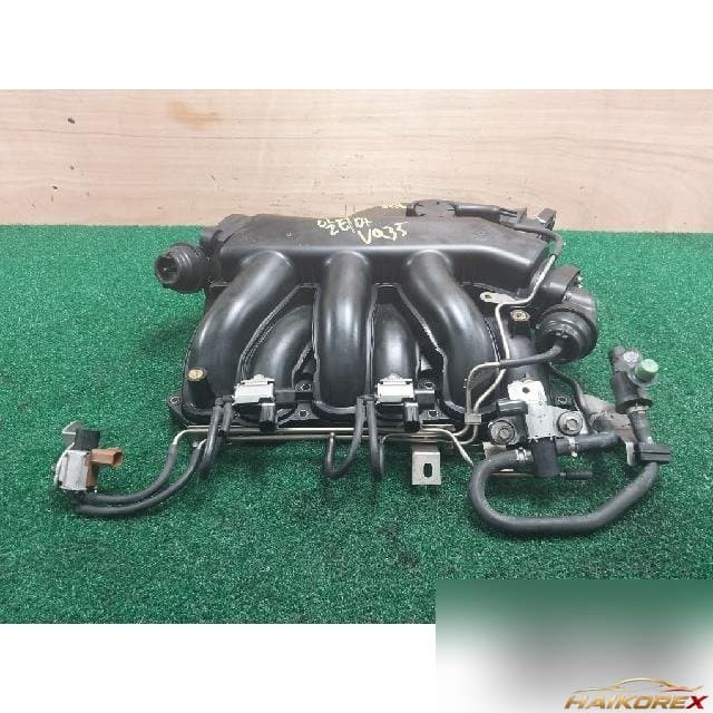 Nissan Altima 3.5 2010 — впускной коллектор