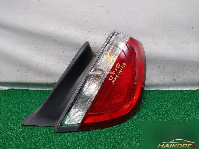 Ford MKS 2012 — комбинированный фонарь задний правый AA5313B504AC
