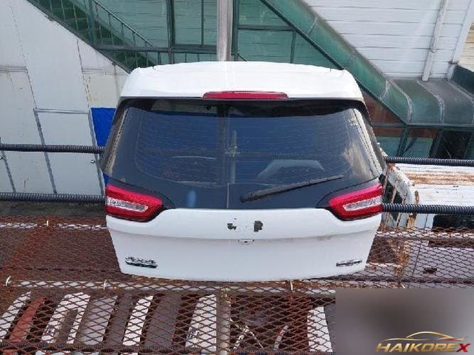 Jeep Grand Cherokee 2016 — дверь багажника в сборе 68236459AB