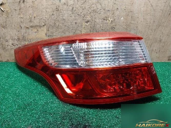 Renault SM5 2010 — комбинированный фонарь задний левый (водительский) 265550030R