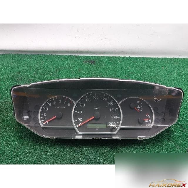 Kia Carens 2003 — панель приборов