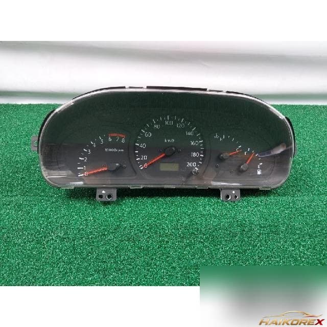 Kia Rio 2000 — приборная панель