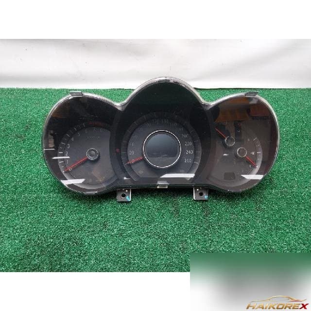 Kia K5 2011 — приборная панель