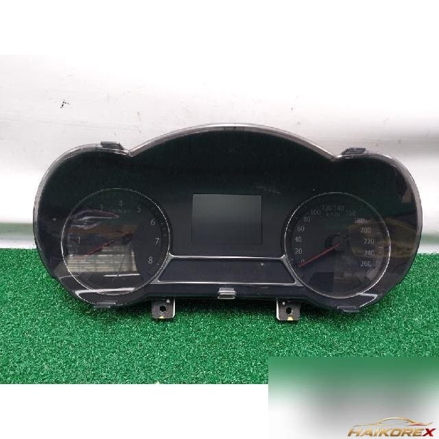 Kia K5 2011 — приборная панель