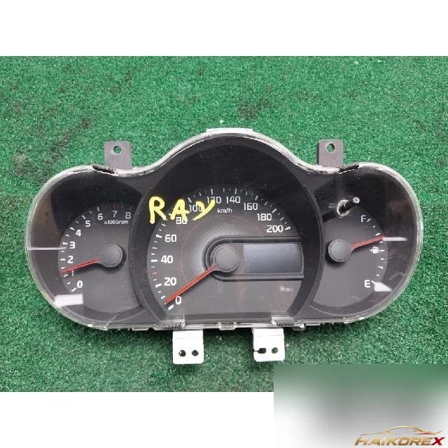 Kia Ray 2012 — приборная панель