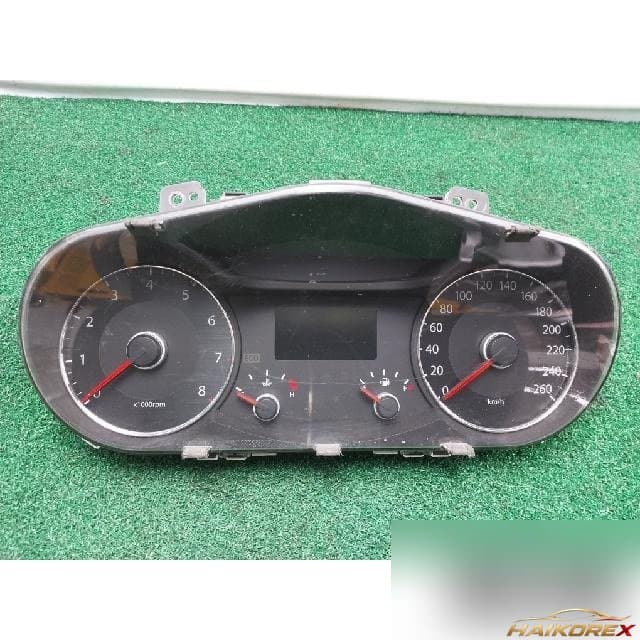 Kia K7 2010 — приборная панель