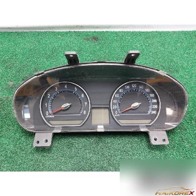Kia Lotze 2009 — приборная панель