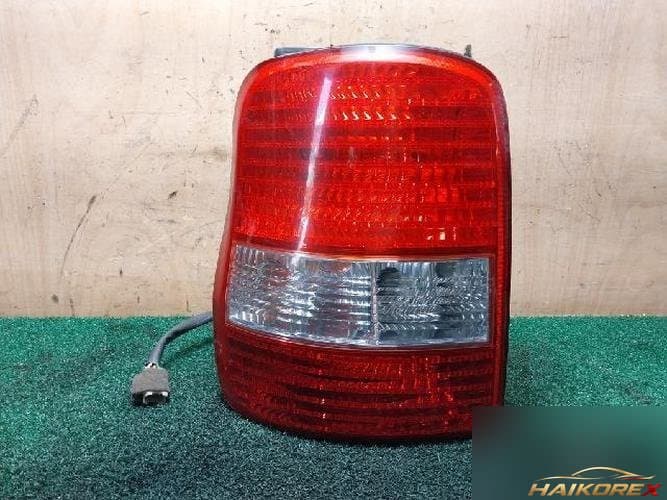 Kia Carnival 2002 — задний комбинированный фонарь левый