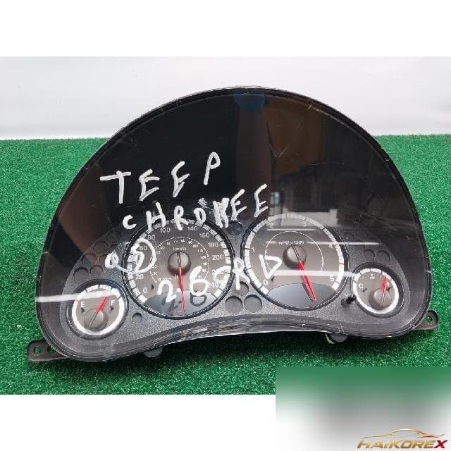 Jeep Cherokee 2005 — панель приборов