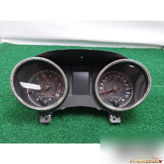 Jeep 3.0 CRD 2011 — панель приборов