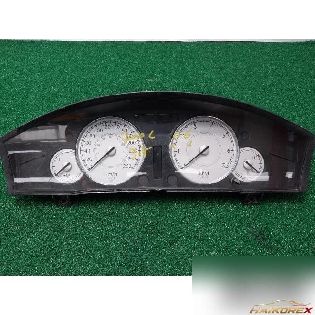 Chrysler 300C 3.5 2006 — панель приборов