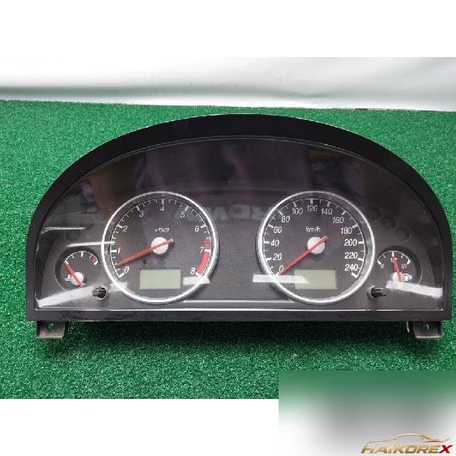 Ford Mondeo 2003 — приборная панель