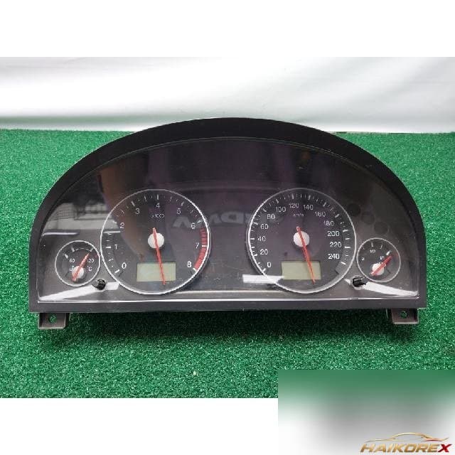 Ford Mondeo 2006 — панель приборов