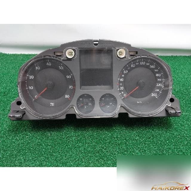 Volkswagen 2.0 FSI 2006 — панель приборов