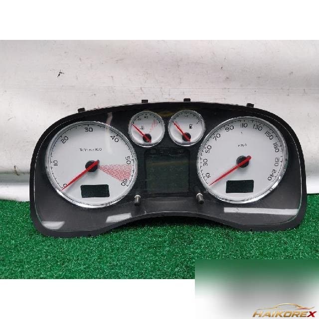 Peugeot 307 2007 — панель приборов