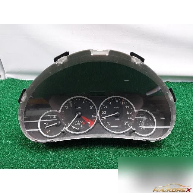 Peugeot 206 CC 2004 — панель приборов